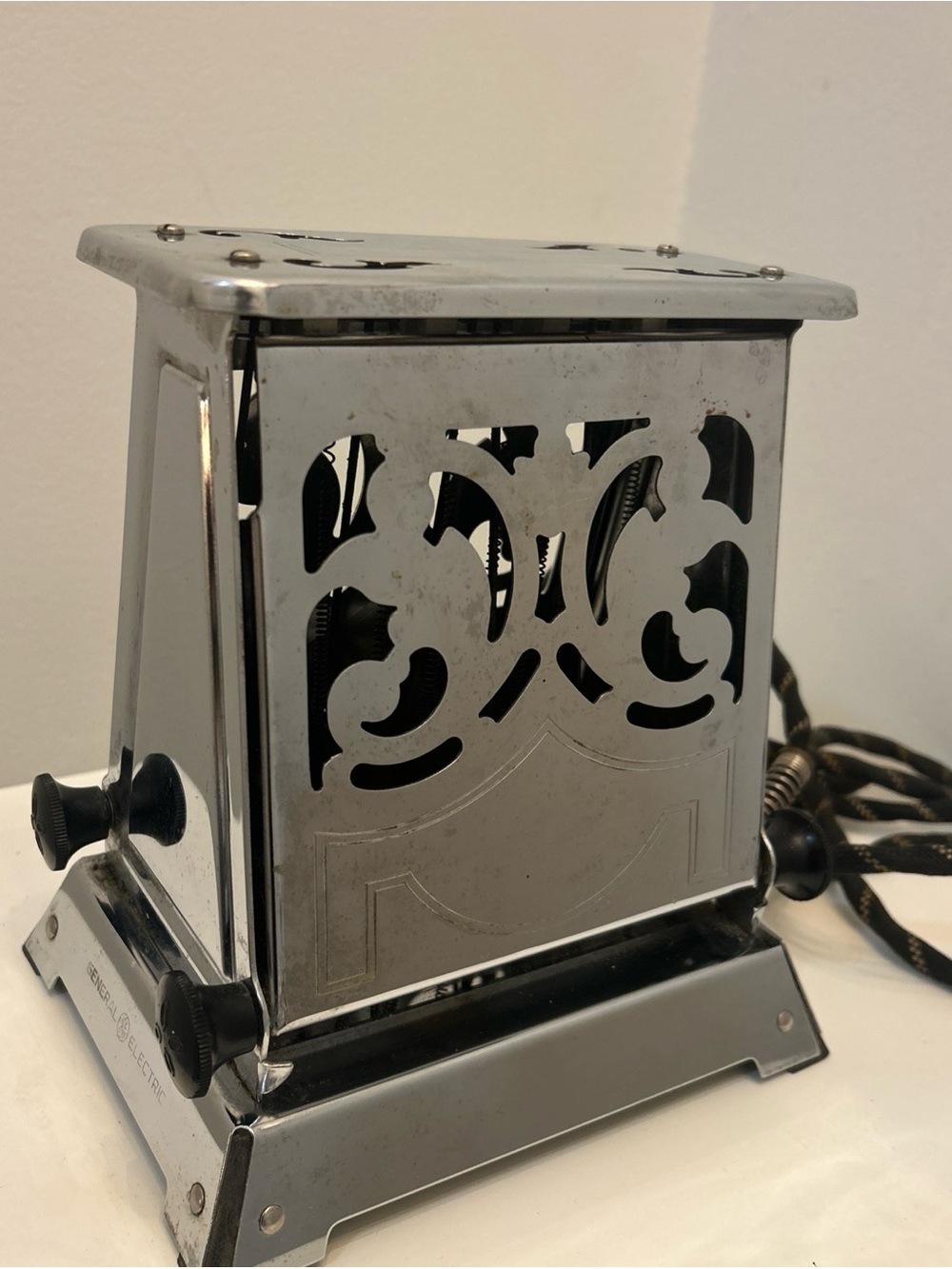 1939 Canadian GE T12 Art Deco Chrome Toaster w/ Original Box & Warranty Card